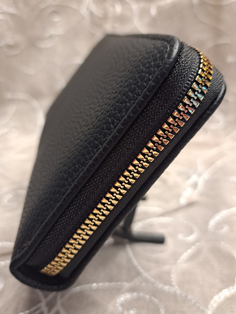 Black Pebbled Soft Vegan Leather Zip Around/Over Wallet - Picture 4 of 8